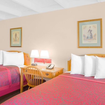 Days Inn By Wyndham Tallahassee University Center Dış mekan fotoğraf