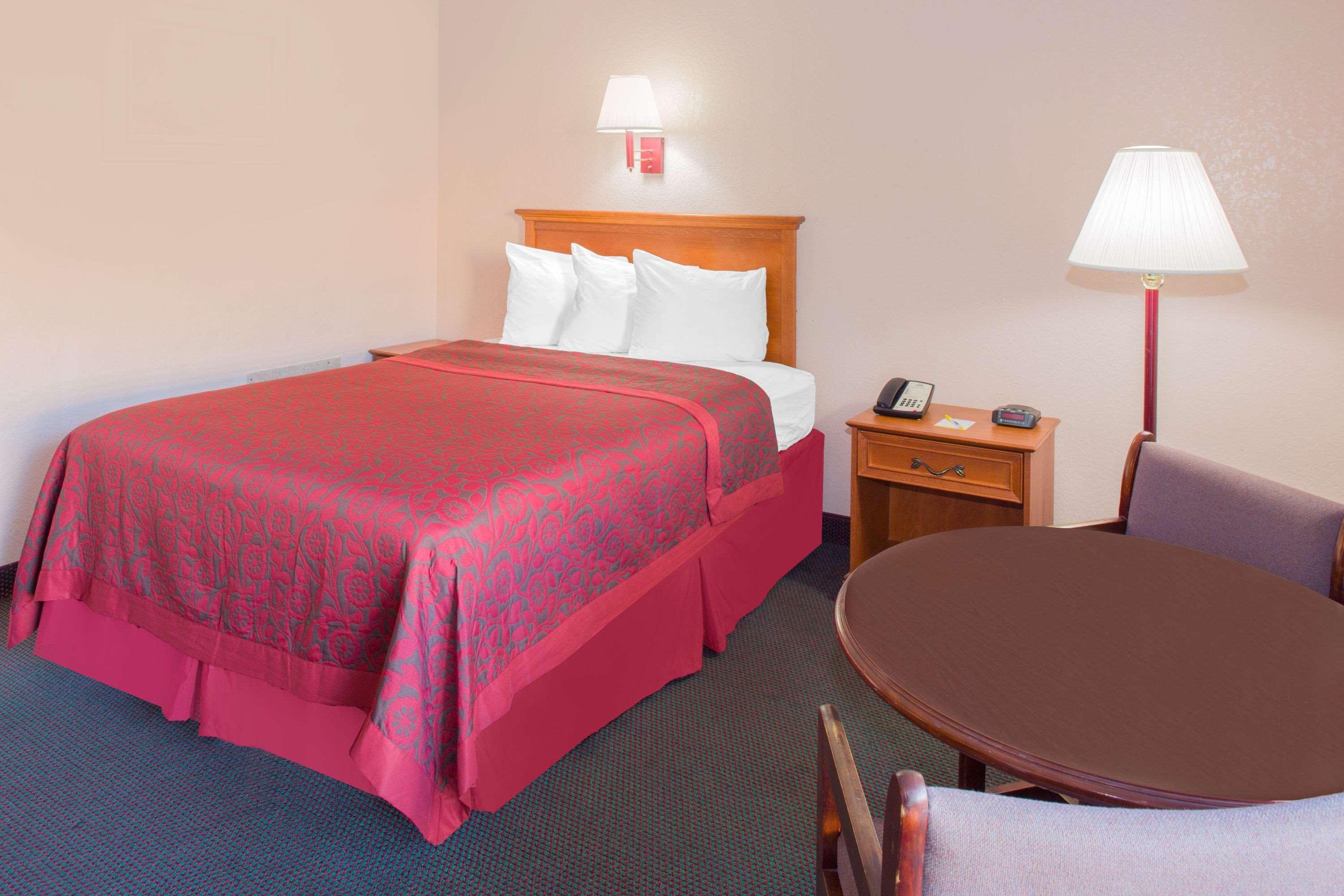 Days Inn By Wyndham Tallahassee University Center Dış mekan fotoğraf